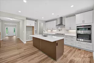 7926 Rolling Wheels Rd, Charlotte, NC 28215 - Photo 6