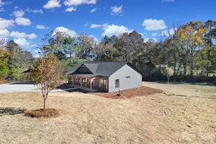 230 E Doc Garris Rd, Lancaster, SC 29720 - Photo 6