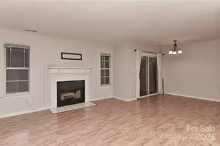 6500 Clavell Ln, Charlotte, NC 28210 - Photo 6