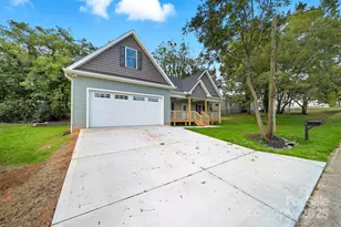 162 4th St NE, Taylorsville, NC 28681 - Photo 2