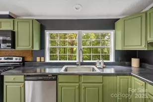 299 Foxtail Heights Dr, Marion, NC 28752 - Photo 8