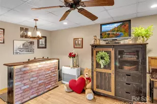 346 Wendy Way, Clyde, NC 28721 - Photo 24