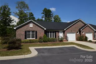 542 Queen Brogan Ct, Gastonia, NC 28054 - Photo 2