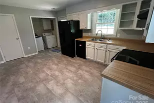 1568 Conway Ct, Granite Falls, NC 28630 - Photo 4