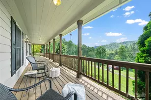 2216 Beans Creek Rd, Bakersville, NC 28705 - Photo 2