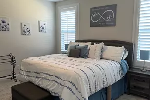 12417 Old Iron Ln, Charlotte, NC 28215 - Photo 16