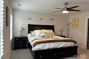 12417 Old Iron Ln, Charlotte, NC 28215 - Photo 26