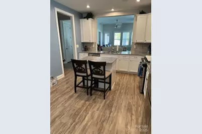 12417 Old Iron Lane, Charlotte, NC 28215 - Photo 8