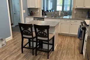 12417 Old Iron Ln, Charlotte, NC 28215 - Photo 8