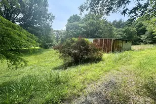 1031 Red Oak Dr, Walnut Cove, NC 27052 - Photo 4