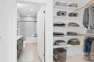 1133 Harding Pl, Charlotte, NC 28203 - Photo 26