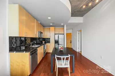 210 N Church Street #2405, Charlotte, NC 28202 - Photo 4