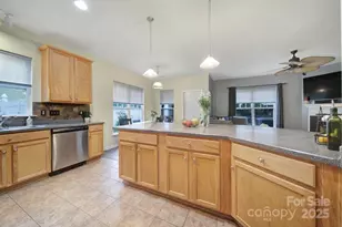 1917 Stroud Park Ct, Charlotte, NC 28206 - Photo 14