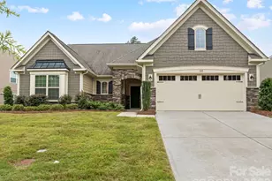 360 Picasso Trl, Mount Holly, NC 28120 - Photo 2
