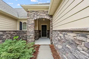 360 Picasso Trl, Mount Holly, NC 28120 - Photo 8