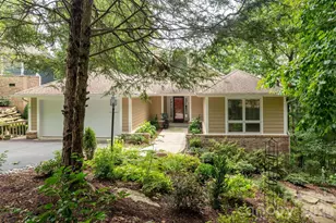 210 Claymoor Ct, Flat Rock, NC 28731 - Photo 2