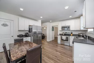 415 Pinecroft Lane, Spencer, NC 28159 - Photo 6