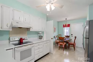 514 Crowfields Ln, Asheville, NC 28803 - Photo 12