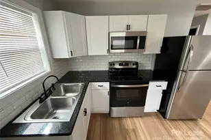 2617 Dundeen St, Charlotte, NC 28216 - Photo 2