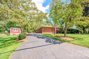 105 Alexander Ave, Swannanoa, NC 28778 - Photo 4