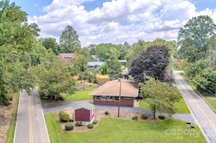 105 Alexander Ave, Swannanoa, NC 28778 - Photo 6