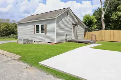 114 Starnes Street, Chester, SC 29706 - Photo 2