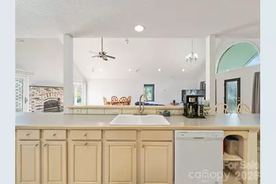 124 W Dogwood Circle, Burnsville, NC 28714 - Photo 12