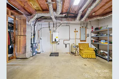 124 W Dogwood Circle, Burnsville, NC 28714 - Photo 26