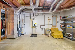 124 W Dogwood Cir, Burnsville, NC 28714 - Photo 26