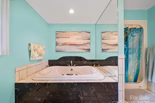 124 W Dogwood Cir, Burnsville, NC 28714 - Photo 16