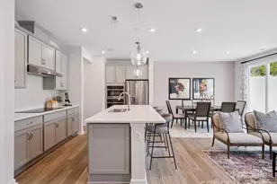 605 Webster Ln, Cramerton, NC 28032 - Photo 2