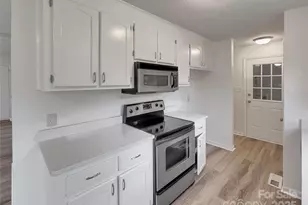 4609 Cottonwood Ln, Gastonia, NC 28052 - Photo 14