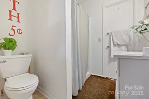 571 Tsisqua Cir, Brevard, NC 28712 - Photo 14