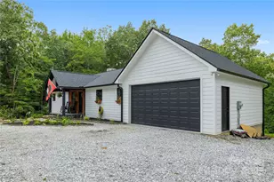 185 Ben Nevis Rd, Brevard, NC 28712 - Photo 28