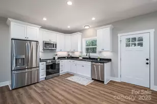 211 Seigle St, Lowell, NC 28098 - Photo 8