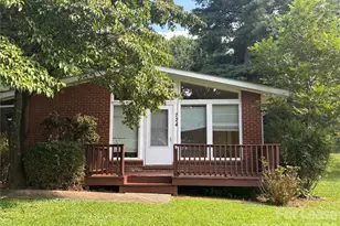 724 Oakdale Dr, Statesville, NC 28677 - Photo 1