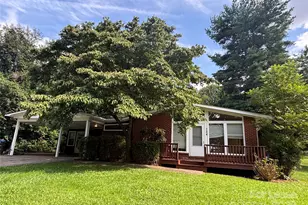 724 Oakdale Dr, Statesville, NC 28677 - Photo 1