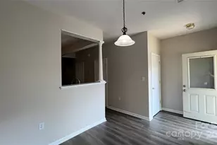 614 E 9th St, Charlotte, NC 28202 - Photo 18