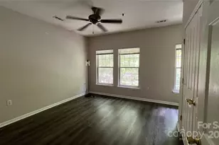 614 E 9th St, Charlotte, NC 28202 - Photo 10