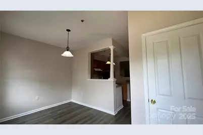 614 E 9th Street, Charlotte, NC 28202 - Photo 16