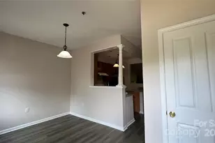 614 E 9th St, Charlotte, NC 28202 - Photo 16