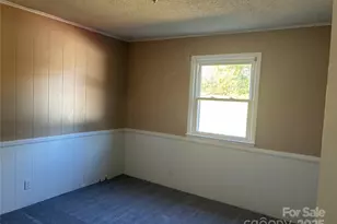 1504 Hunsinger Ave, Gastonia, NC 28052 - Photo 4