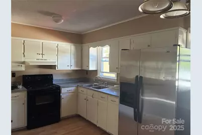 1504 Hunsinger Avenue, Gastonia, NC 28052 - Photo 2