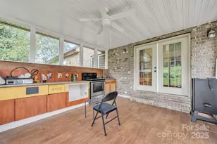 1163 Willow Creek Dr, Newton, NC 28658 - Photo 38