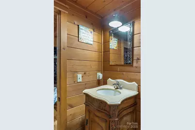 653 Lakeview Drive N, Marion, NC 28752 - Photo 18