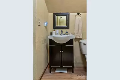 653 Lakeview Drive N, Marion, NC 28752 - Photo 22