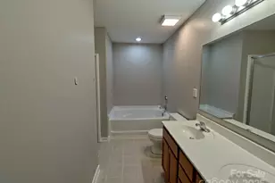 8644 Old Potters Rd, Charlotte, NC 28269 - Photo 12