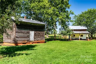 3651 W Nc 10 Hwy, Newton, NC 28658 - Photo 30