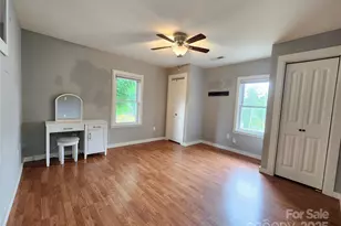 71 5th Ave, Asheville, NC 28806 - Photo 12