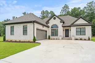 615 Little John Rd, Cheraw, SC 29520 - Photo 1